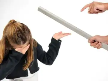 6 साल की बच्ची को टीचर ने पीटा:आंख का ऑपरेशन कराना पड़ा