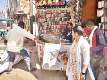 जहांगीराबाद में अतिक्रमण के खिलाफ कार्रवाई