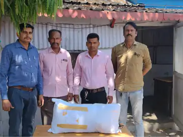 सब्जी मंडी में डिलीवरी देने पहुंचे तस्कर अरेस्ट
