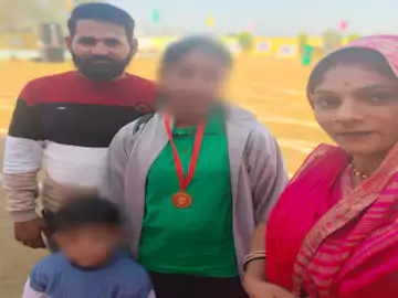 पत्नी को 6 दिन से भूखा-प्यासा तलाश रहा पति