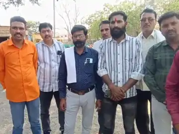 सरकारी काम के नाम पर धोखाधड़ी का आरोप