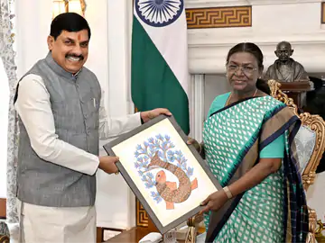 दिल्ली में राष्ट्रपति से मिले सीएम मोहन यादव