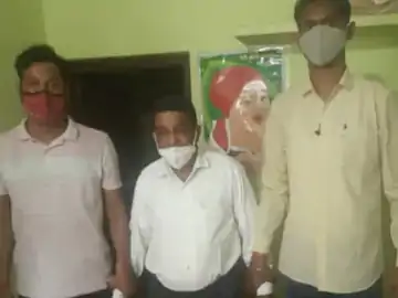रतलाम में रिश्वतखोर सचिव सेवा से बर्खास्त