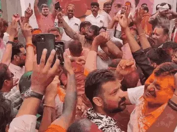 जीतू पटवारी ने उमंग सिंघार के संग गाया होली गीत