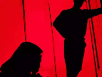 बॉयफ्रेंड ने किया रेप