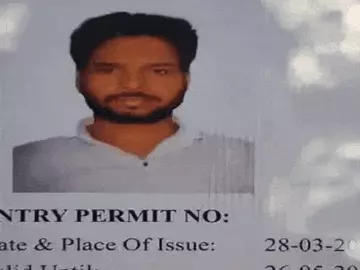 दो मंजिला इमारत से गिरने पर मजदूर की मौत