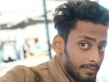 पाेर्न साइट्स पर छात्राओं के वीडियो बेचने वाला था फरहान