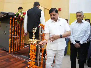 नेताओं को हर 5 साल में देनी होती परीक्षा