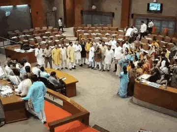 प्रॉपर्टी 10 लाख से ज्यादा, आधे ही चुका रहे टैक्स