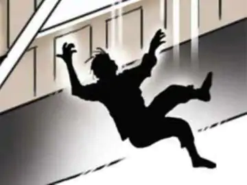 भोपाल में पांचवीं मंजिल से युवक ने लगाई छलांग