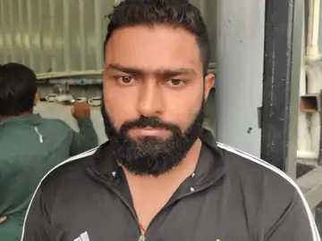 महिलाओं के क्रिकेट की आड़ में खिला रहे थे सट्टा