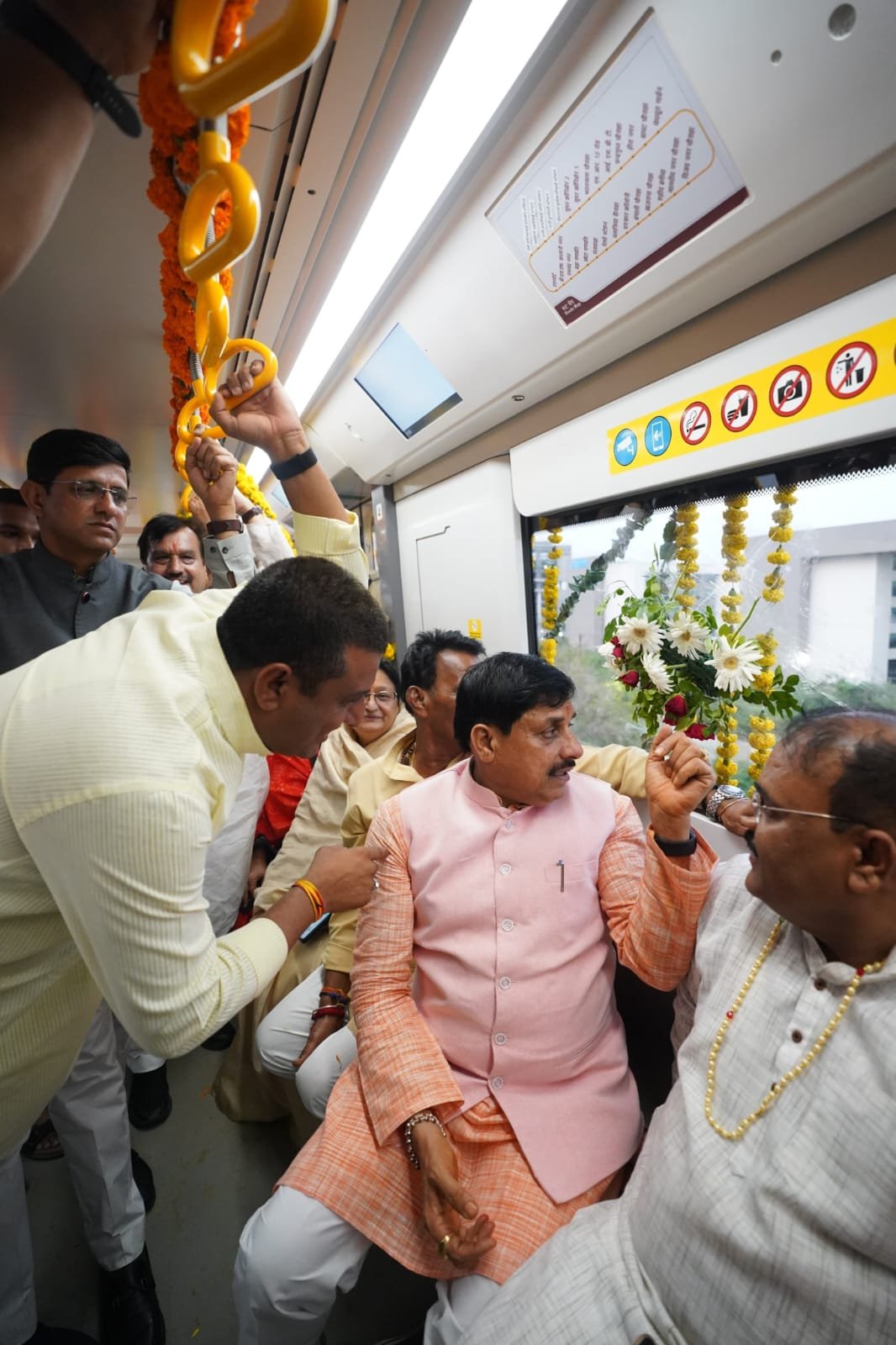 इंदौर की रफ्तार, मेट्रो के साथ