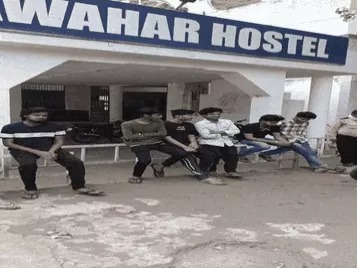 बीयू इंजीनियरिंग छात्र ने दी आत्महत्या की चेतावनी