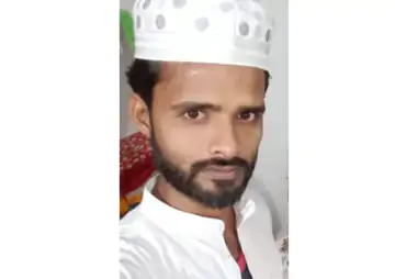 शादी का झांसा देकर कलमा पढ़वाने, मीट खिलाने का आरोप