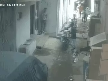 भोपाल में हथियारबंद युवकों ने हिस्ट्रीशीटर को गोली मारी