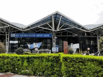 भारत-पाक तनाव के बीच इंदौर से उड़ानें फिर से शुरू