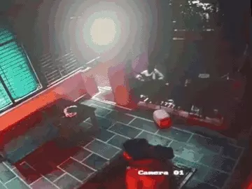 भाजपा पार्षद और महिला लड़ी, दोनों में आग लगी