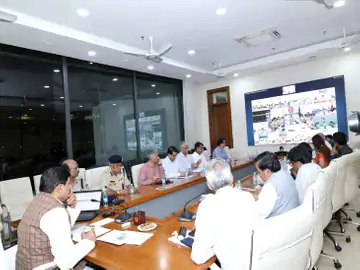 सीएम बोले- अलर्ट मोड में रहे कलेक्टर-एसपी