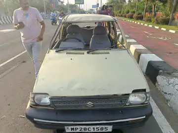 डंपर ने कार को मारी टक्कर, पार्षद सहित पत्नी-बेटी घायल