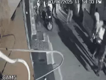 राजीनामा नहीं करने से नाराज बदमाश ने की फायरिंग