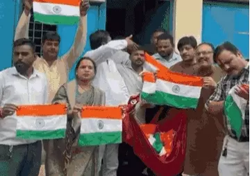 भोपाल में राष्ट्रध्वज जलाने का विरोध