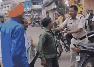 सब्जी वाले की पिटाई करने वाला आरक्षक सस्पेंड