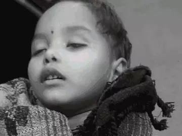 भीड़ ने डॉक्टर को पीटा, क्लीनिक पर पथराव:विदिशा में 2 साल के बच्चे की मौत पर भड़के