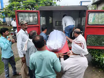 पत्नी ने बेटे के साथ मिल कर पति को पीटकर मार डाला