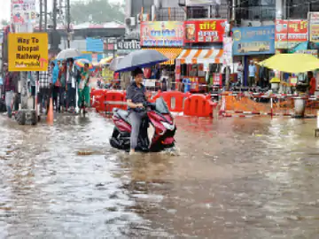 अल्पना तिराहा नाला:निगम ने किया दो-तीन दिन में साफ करने का दावा