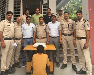 थाना तलैया पुलिस ने नशे के अवैध कारोबार पर बड़ी कार्रवाई करते हुए युवक को गांजे के साथ गिरफ्तार किया