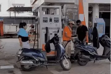 भोपाल में 2 महीने के लिए था बिना हेलमेट पेट्रोल नहीं आदेश