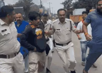 भोपाल की होटल में हिंदू युवती के साथ पकड़ाया मुस्लिम जिम ट्रेनर