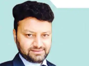 10रुपए का शेयर 12 हजार में बेचा, कारोबारी पर FIR