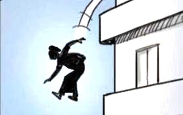 भोपल में महिला टीचर ने लिव-इन पार्टनर से विवाद के बाद छत से कूदकर आत्महत्या कर ली