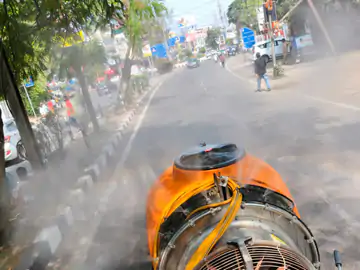भोपाल में वायु प्रदूषण रोकने फॉगर-जेड स्प्रे मशीनें घूम रही