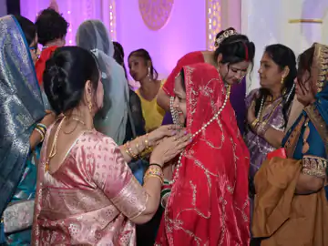 शादी समारोह में ₹30 लाख के जेवर चोरी