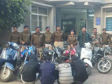 बाइक लूटने वाले 5 गिरफ्तार, 7 बाइक जब्त