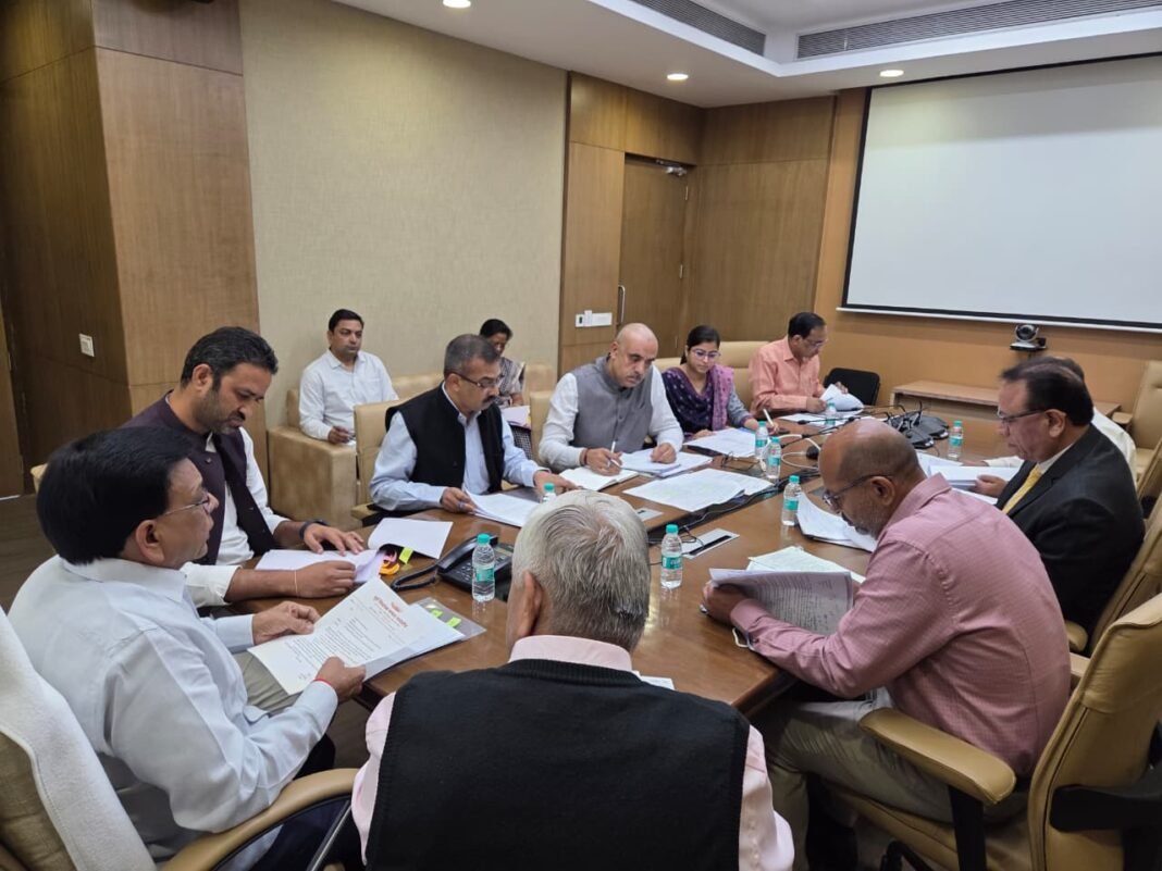 भोपाल स्थित मंत्रालय में वेतन-भत्ता समिति की अहम बैठक संपन्न