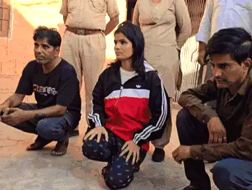 ज्वेलर को नींद की गोलियां खिलाकर 25 लाख रुपए की ज्वेलरी लूटने के मामले में पुलिस ने गर्लफ्रेंड समेत 3 आरोपियों को गिरफ्तार