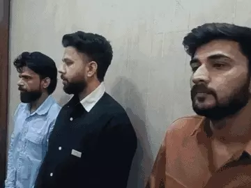 पुलिसकर्मी से विवाद करने वाले इन्फ्लुएंसर ने मांगी माफी