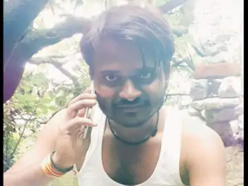 पत्नी से नहीं मिलने दिया तो कैदी फरार