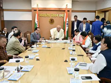 विधानसभा अध्यक्ष ने बुलाई सीएम, मंत्रियों की बैठक