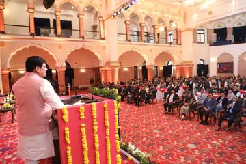 नक्सलवाद की सांप से तुलना कर बोले सीएम