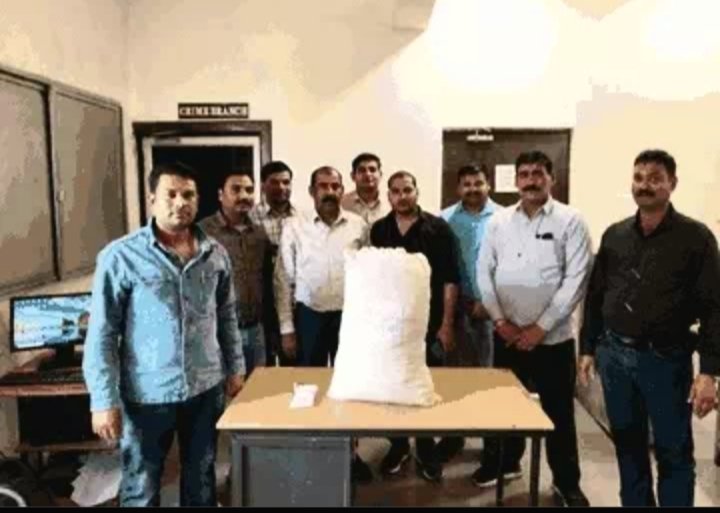 राजधानी में नशे के खिलाफ क्राइम ब्रांच की स्ट्राइक: 3 लाख के गांजे के साथ महिला तस्कर गिरफ्तार