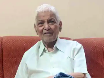 शिक्षा जगत के शिखर पुरुष डॉ. भरत छापरवाल का निधन