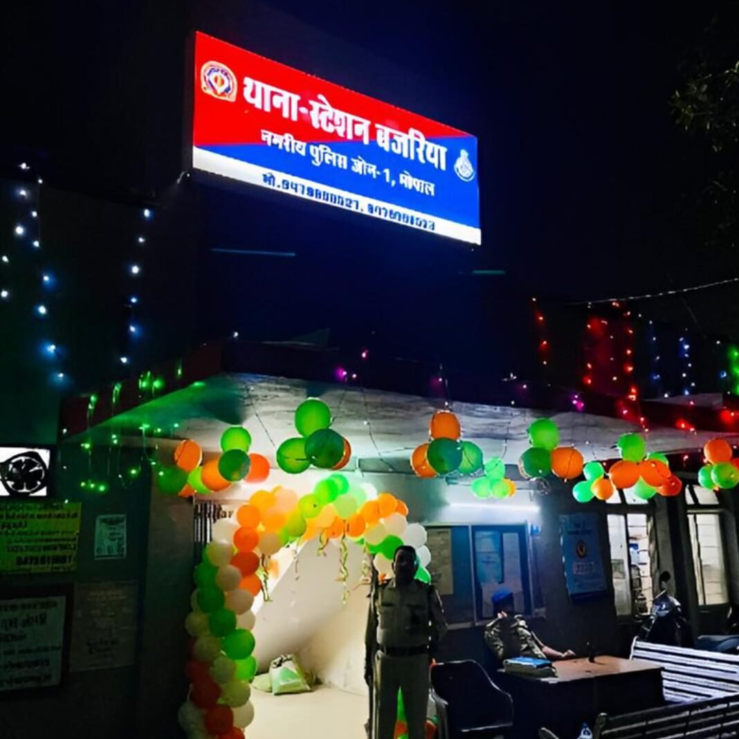 बजरिया पुलिस की दोहरी स्ट्राइक: जिला बदर आरोपी दबोचा, मर्डर प्रयास का शूटआउट आरोपी भी चढ़ा हत्थे