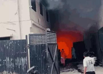 पालदा की केमिकल फैक्ट्री में भीषण आग, मजदूरों का सुरक्षित रेस्क्यू