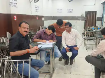 भोपाल: गैस किल्लत के बीच खाद्य विभाग का छापा, 36 सिलेंडर जब्त