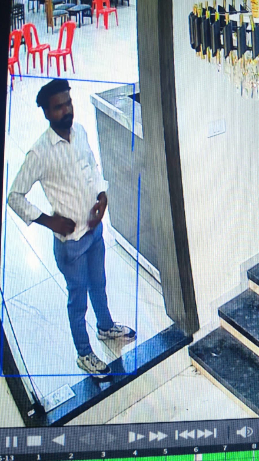 ईंटखेड़ी पुलिस ने शादी समारोह से जेवर उड़ाने वाले शातिर चोर को दबोचा, 60 हजार का माल बरामद