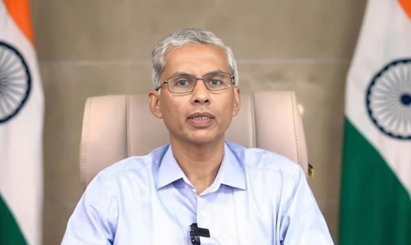 सुशासन पर ‘सुपर एक्शन’ में मुख्य सचिव: लापरवाही पर कलेक्टर्स को फटकार, अवैध खनन वाली गाड़ियां होंगी नीलाम